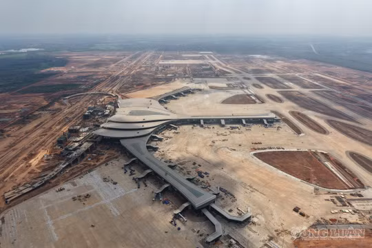 Phát triển trung tâm logistics tại các cảng hàng không lớn