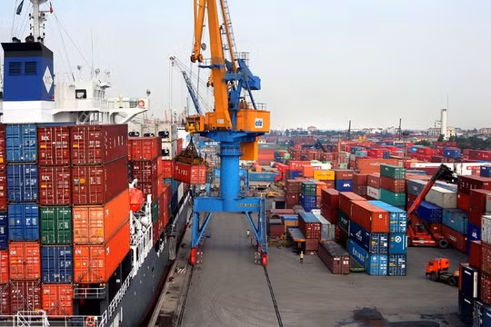 Kim ngạch xuất nhập khẩu 2026 có thể vượt 1.000 tỷ USD, Việt Nam tiến gần Top 13 thế giới