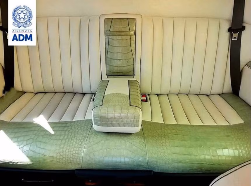 Chiếc Rolls-Royce Phantom bị tịch thu. Ảnh: Carscoops