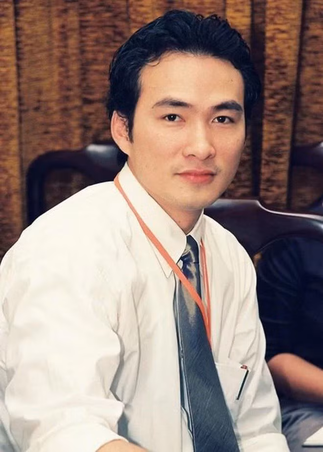 Chi Bảo để lại dấu ấn với phong cách lãng tử và lối diễn biến hóa qua nhiều dạng vai.