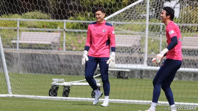 Thủ môn Đặng Văn Lâm không thể hội quân cùng tuyển Việt Nam do CLB Cerezo Osaka của anh có ca dương tính với Covid-19. Ảnh: Cerezo Osaka