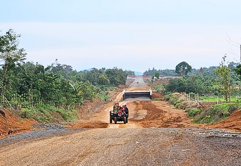 dak lak tich thu so tien lon tai du an xay dung duong ho chi minh hinh 1