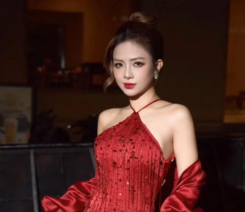 duong hoang yen buc xuc truoc tin don ac y ve tinh trang suc khoe hinh 1