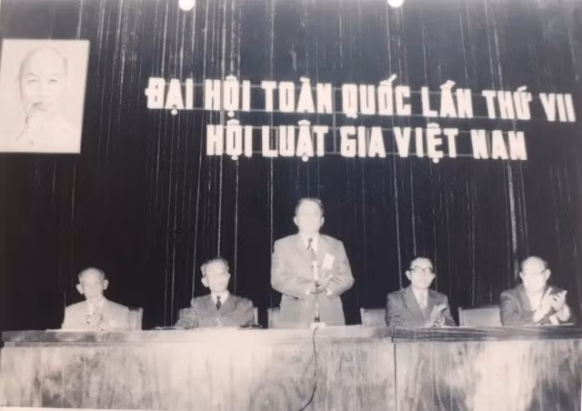 chang duong 70 nam hoi luat gia viet nam dong hanh cung dat nuoc hinh 3