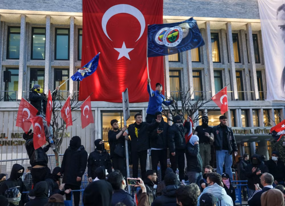 tong thong tho nhi ky chi trich cac cuoc bieu tinh o istanbul la phong trao bao luc hinh 1