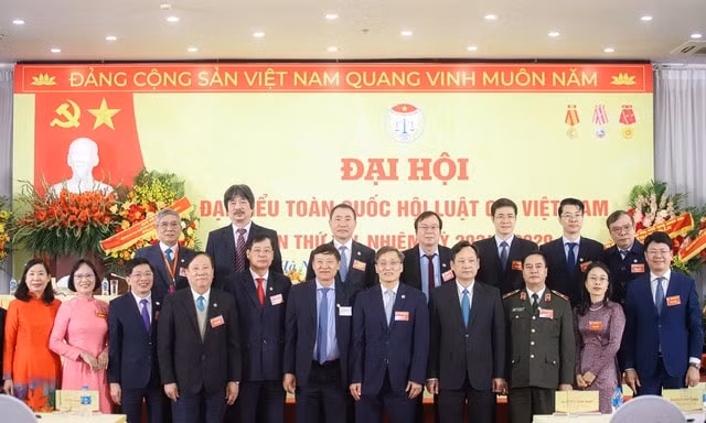chang duong 70 nam hoi luat gia viet nam dong hanh cung dat nuoc hinh 7