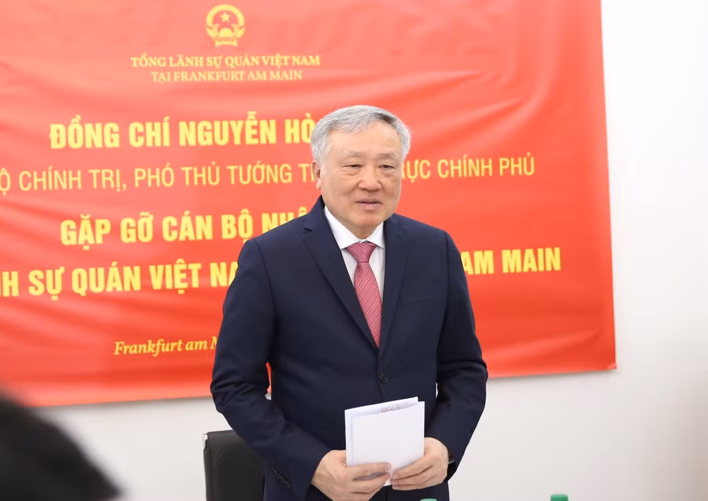 lan toa thong diep cua viet nam toi cac doanh nghiep duc ve xay dung trung tam tai chinh hinh 4