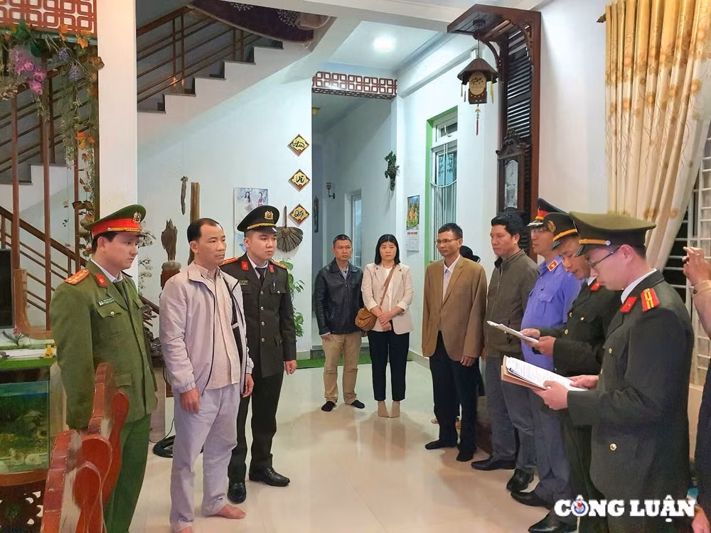 hue bat doi tuong hoat dong nham lat do chinh quyen nhan dan hinh 1