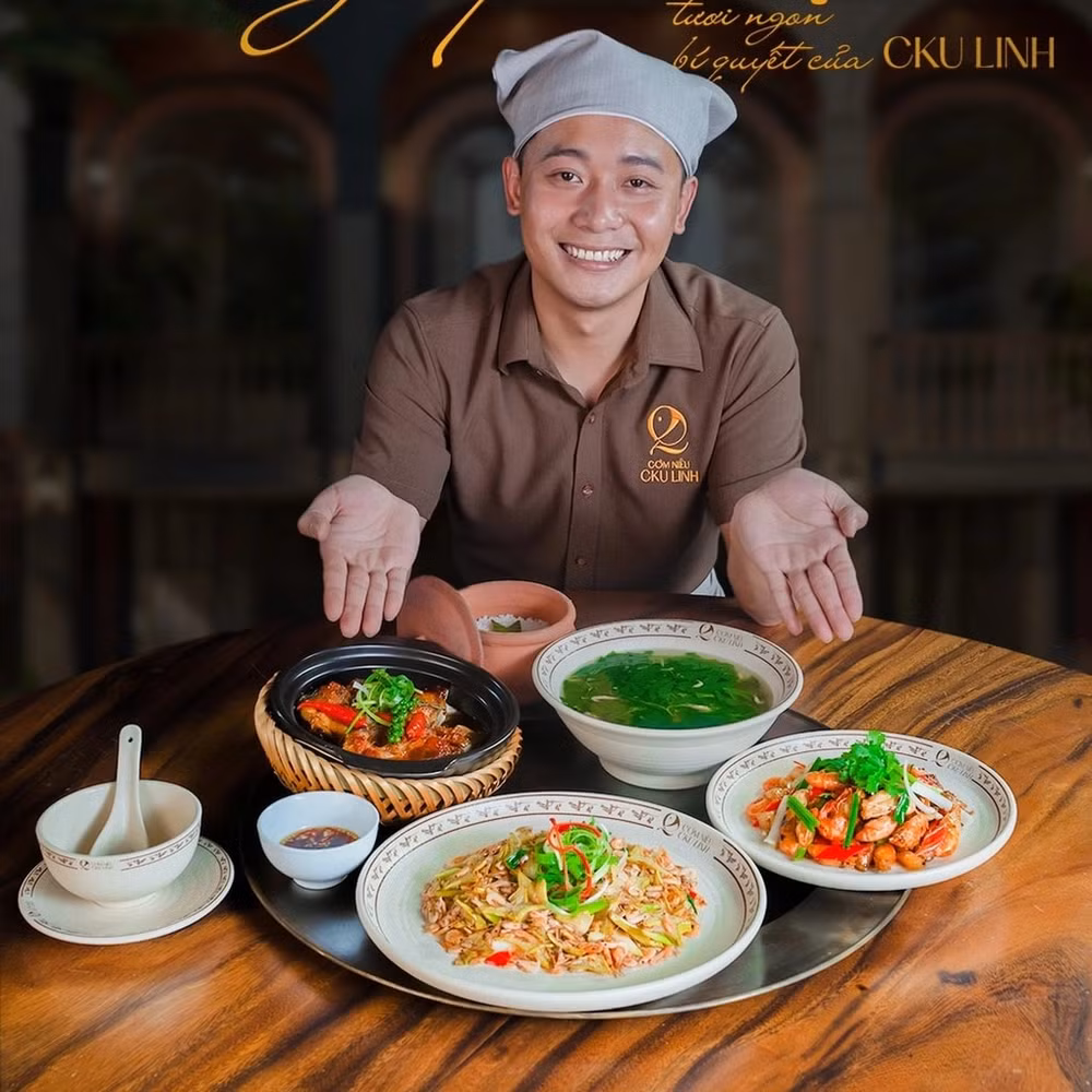 quan com nieu lien quan quang linh vlogs gap khung hoang hinh 1