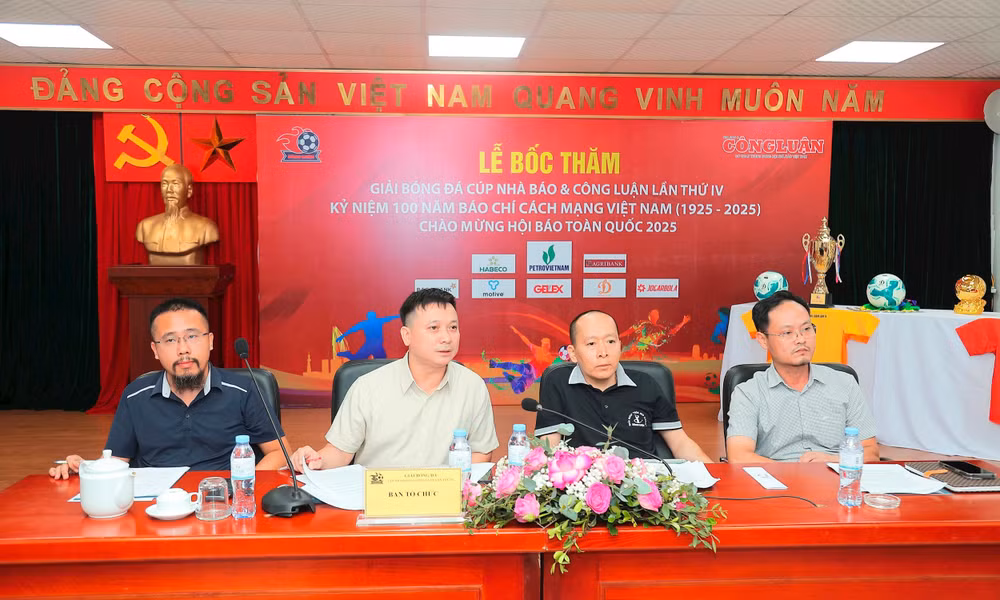 Thành viên ban tổ chức Giải bóng đá Cúp Báo Nhà báo và Công luận lần thứ IV năm 2025. 