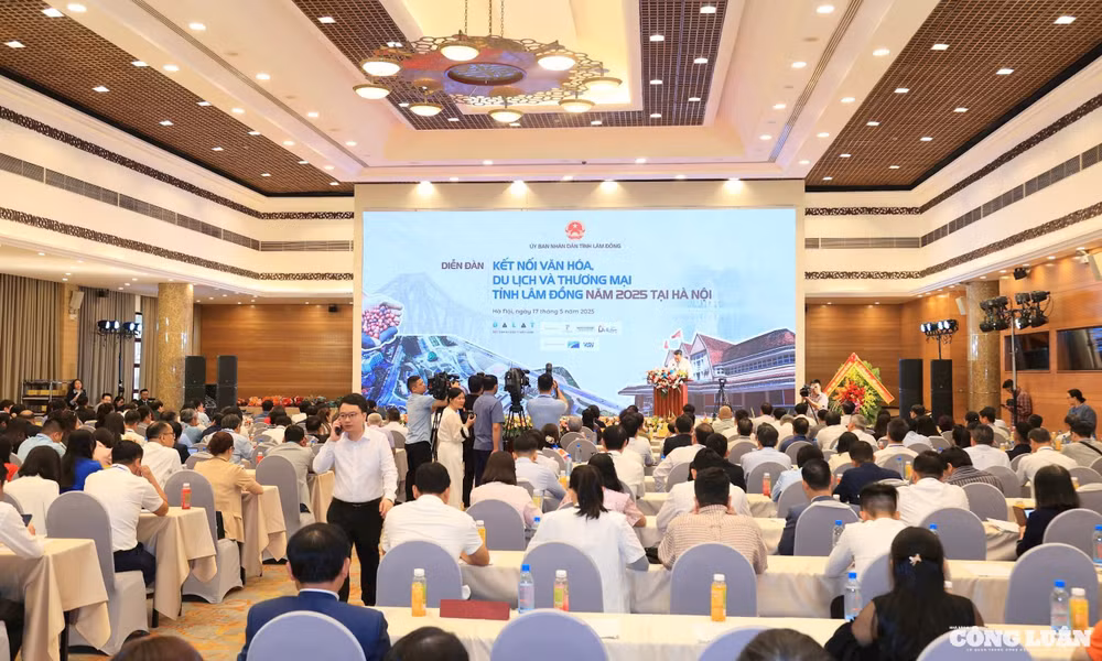 Quang cảnh diễn đàn Kết nối “Văn hóa - Du lịch - Thương mại” tỉnh Lâm Đồng năm 2025. Ảnh: Đình Trung 