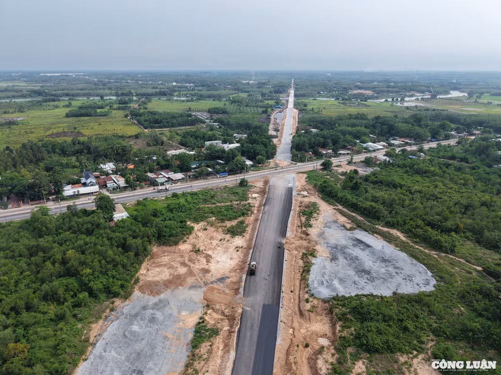 Đề xuất sớm đầu tư đường Hồ Chí Minh đoạn Cổ Tiết- Chợ Bến. Ảnh minh họa.