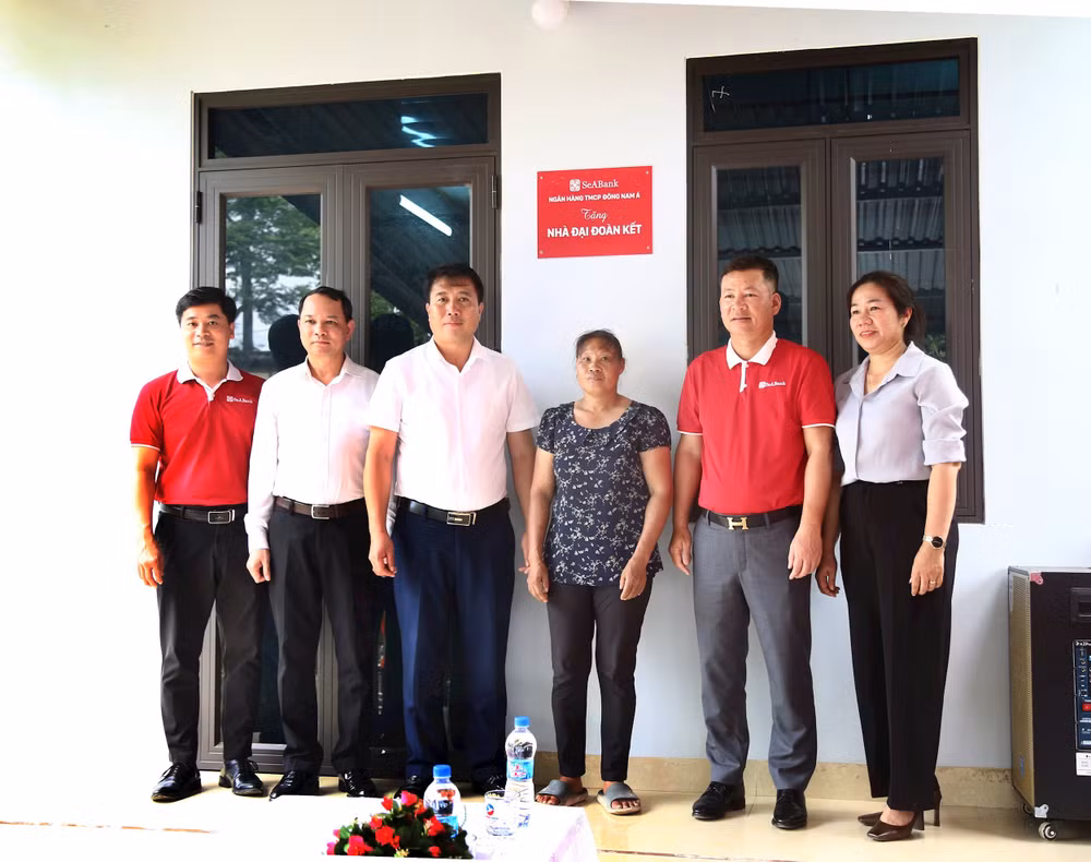 SeABank bàn giao nhà cho tỉnh Hòa Bình.