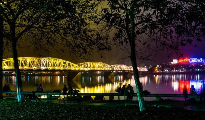 Cầu Tràng tiền Huế