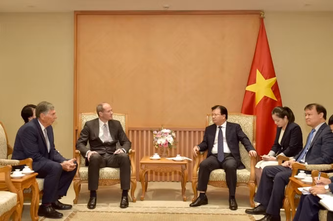 Phó Thủ tướng Trịnh Đình Dũng tiếp ông Ben Keswick, Chủ tịch kiêm Giám đốc điều hành Tập đoàn Jardines Matheson (Vương quốc Anh). Ảnh: VGP