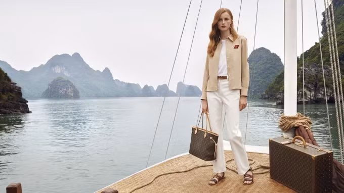 Cảnh quay quảng cáo của LV tại Việt Nam