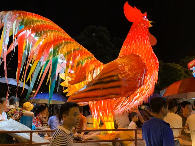 Những mô hình đèn Trung thu đặc sắc tham dự Lễ hội Thành Tuyên 2019. Ảnh Thủy Tiên
