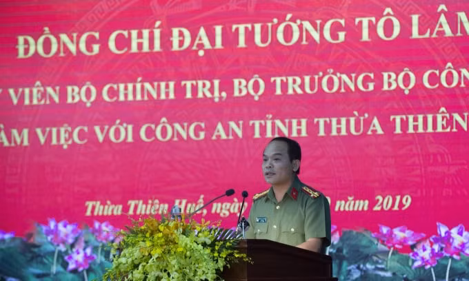 13.ĐĐại tá Nguyễn Quốc Đoàn, Giám đốc Công an tỉnh báo cáo tình hình ANTT tại buổi làm việc.