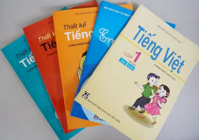 Bộ SGK công nghệ giáo dục của GS. Hồ Ngọc Đại.