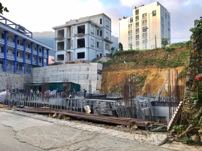 Hàng loạt công trình xây dựng với 