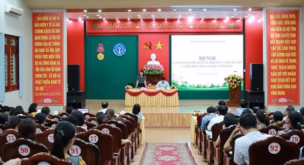 BHXH tỉnh phối hợp UBND thành phố Hà Tĩnh tổ chức Hội nghị giao ban Đại lý thu BHXH, BHYT