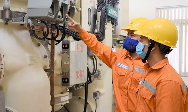 Trong năm 2020, EVN triển khai 2 đợt giảm giá điện với giá trị trên 12.000 tỉ đồng. Ảnh minh họa.