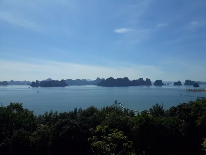 Bãi Dài (Vân Đồn) đang được đầu tư phát triển du lịch. Ảnh, Nguyễn Quân.