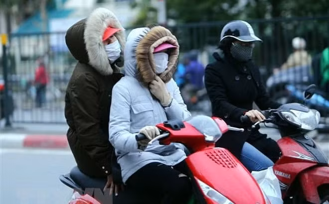 Hà Nội giảm đột ngột 12 độ C vào đêm nay. Ảnh: TL