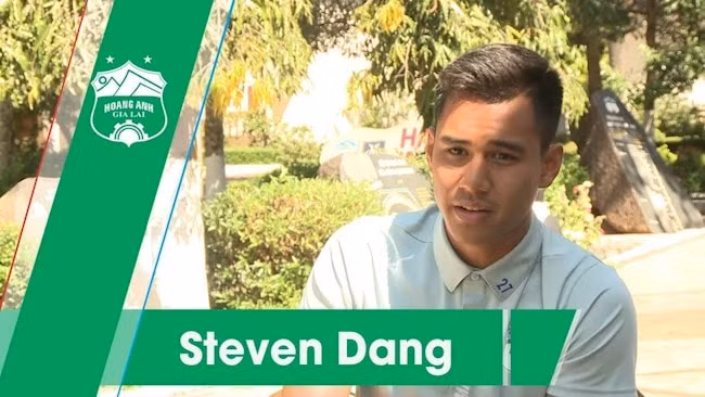Cầu thủ Steven Đặng (Đặng Thanh Hoàng) chính thức mang quốc tịch Việt Nam. Ảnh: bongda24h.com.vn