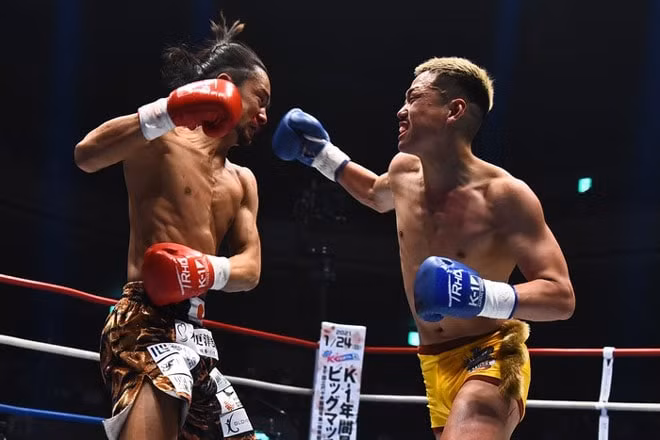 Trận đấu giữa hai võ sĩ Nhật Bản đôi công mãn nhãn, họ knock-out nhau tới 3 lần trong chưa đầy 3 phút. Ảnh: internet