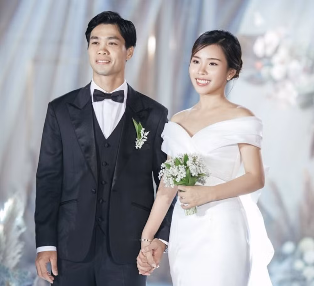 Cặp đôi Công Phượng - Viên Minh đã về chung một nhà.
