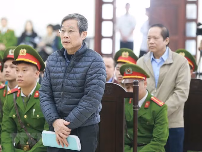 Với những hậu quả đặc biệt do mình gây ra, bị cáo Nguyễn Bắc Sơn (cựu Bộ trưởng Bộ TT&TT) bị tuyên phạt tù chung thân.
