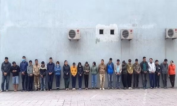 Lực lượng công an bắt giữ, triệu tập các đối tượng