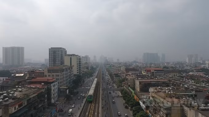 Đường sắt đô thị Cát Linh - Hà Đông có chiều dài 13,05 km gồm 12 ga và 1 khu Depot. Dự án có hạ tầng đường ray thép đi cao trên cầu cạn, đường đôi riêng biệt. Đường ray khổ rộng 1.435 mm, sử dụng công nghệ hàn liền đảm bảo tốc độ chạy tàu cao, chống ồn, chống rung và lắp đặt các thiết bị chống trật bánh tàu. Đây được đánh giá là sự kiện đặc biệt quan trọng của dự án bởi sau rất nhiều nỗ lực thúc đẩy dự án chậm tiến độ, đến nay việc vận hành thử nghiệm toàn hệ thống dự án đã được thực hiện.