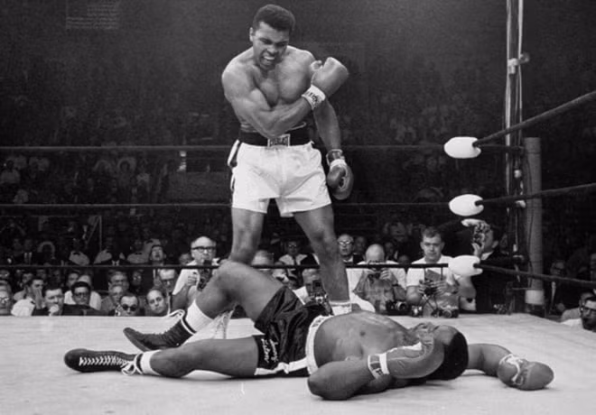 Muhammad Ali xứng là huyền thoại của quyền anh với nhiều trận knock-out. Ảnh: internet.