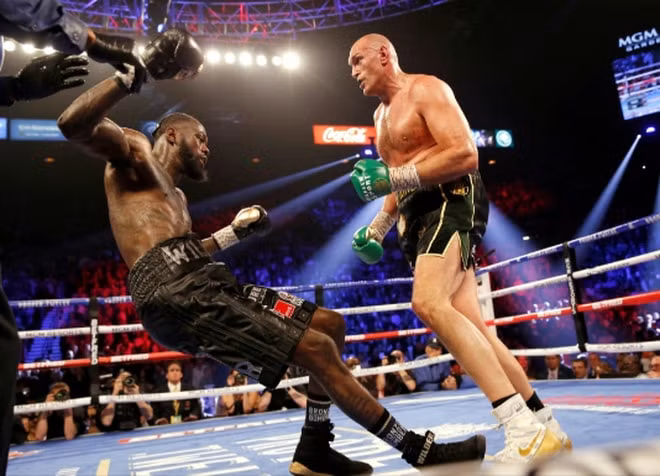 Tyson Fury hạ knock-out Deontay Wilder. Ảnh: internet.