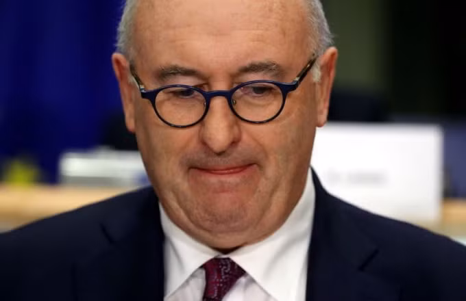 Ủy viên Thương mại châu Âu Phil Hogan. Ảnh: Reuters