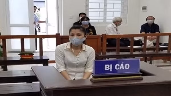 Bị cáo Trần Thị Mỹ Hòa tại phiên tòa