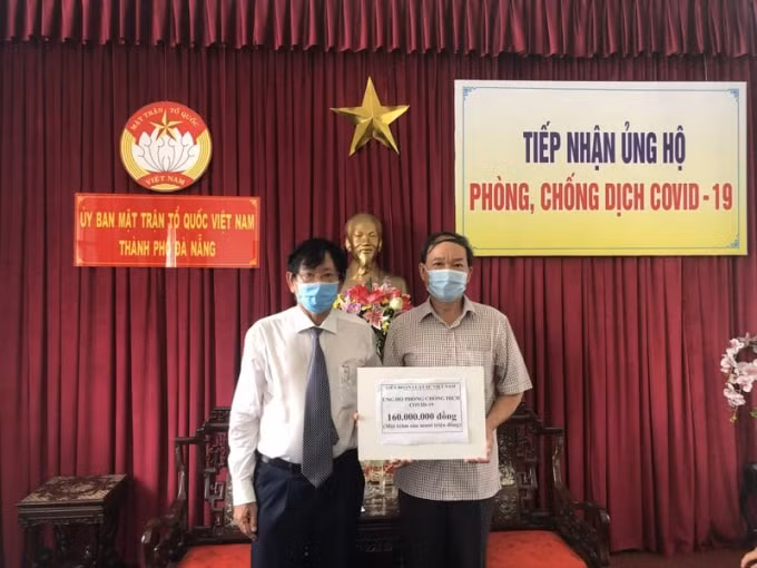 Liên đoàn Luật sư Việt Nam trao tiền ủng hộ phòng, chống Covid-19 đến người dân TP Đà Nẵng