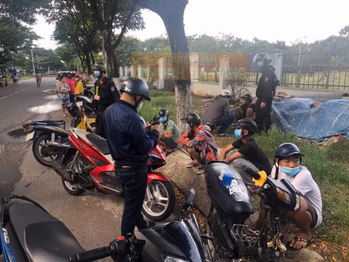 Nổ súng chỉ thiên ngăn chặn 2 nhóm thiếu niên có hung khí đánh nhau. THAN Đà Nẵng