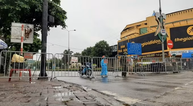 Bên cạnh các biện pháp cách ly, phong tỏa nghiêm ngặt, TP Hải Dương thành lập các 