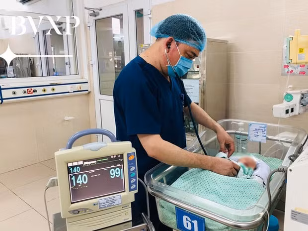 BÉ TRI BỊ BỎ RƠI