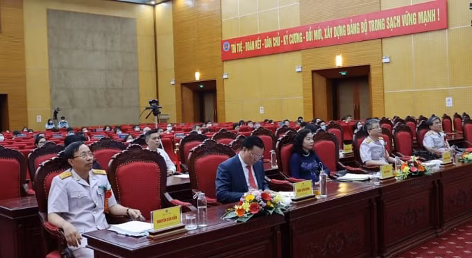 Lãnh đạo Bộ Tài chính, lãnh đạo Tổng cục Hải quan tại hội nghị. Ảnh: Quang Hùng