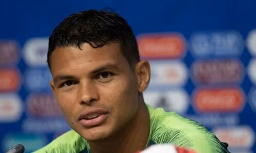 CLB Chelsea muốn có được trung vệ Thiago Silva về góp sức. Ảnh: internet.