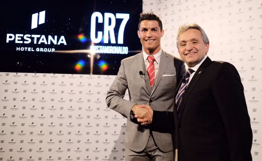 Tiền đạo Ronaldo sẽ sớm có khách sạn mang thương hiệu mình ở Manchester. Ảnh: internet.