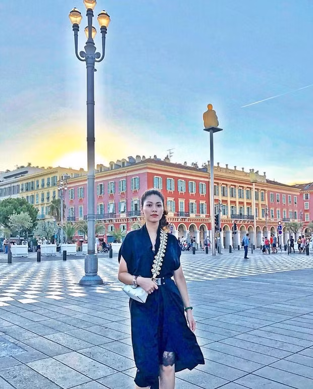 Đam mê du lịch nước ngoài là sở thích chung của 2 cô nàng.