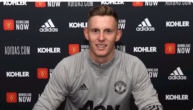 Thủ thành Dean Henderson chính thức gia hạn hợp đồng với Manchester United. Ảnh: internet.