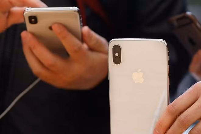apple-mua-cong-ty-camerai