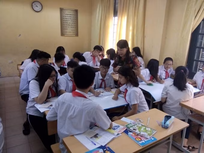 Việc tổ chức ôn bài chuẩn bị cho kỳ thi căng go vào lớp 10 tại một trường THCS Đống Đa, Hà Nội (Ảnh: Lương Minh)