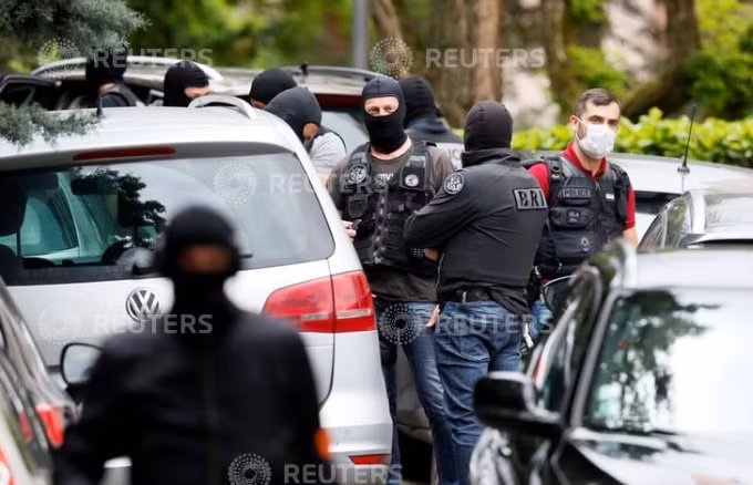 Lực lượng chống khủng bố của Pháp tại thành phố Lyon. Ảnh: Reuters